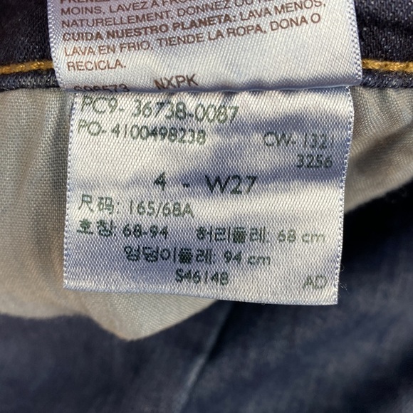 NWT Levi’s Mid-Rise Boyfriend Capri Jeans- Size 4/27 - Picture 5 of 5